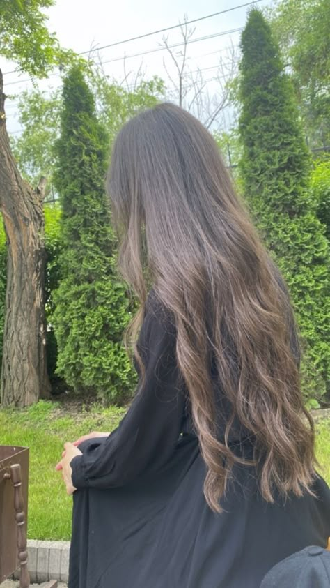 Long Hair Astethics Pic, Long Beautiful Hair, Eid Photoshoot Ideas, Long Hair Hairstyles, Performance Marketing, Natural Hair Care Tips, Best Poses For Pictures, Beauty Goals, Hair Stylist Life