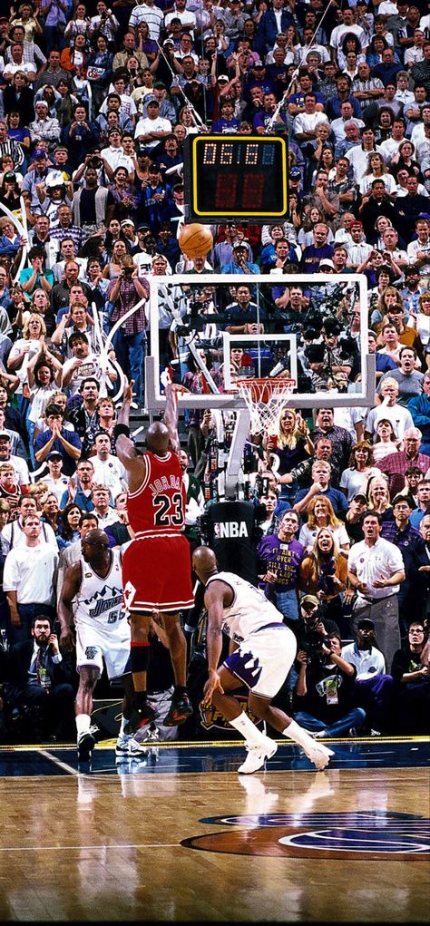 Michael Jordan Last Shot, Scarface Movie, Michael Jordan Photos, Michael Jordan Pictures, Nba Basketball Art, Cool Nike Wallpapers, Kobe Bryant Wallpaper, Nba Fashion, Last Shot