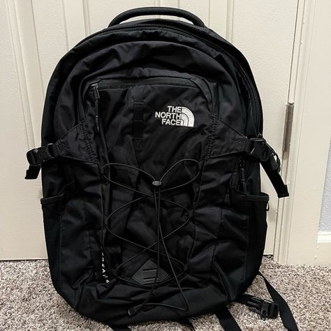 The North Face Borealis Backpack Northface Backpacks Aesthetic, Northface Borealis, The North Face Outfit, North Face Backpack Borealis, North Face Backpack School, North Face Aesthetic, Northface Backpacks, Black North Face Backpack, Backpacks Aesthetic