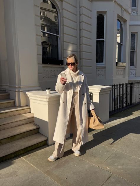 Beige Suit Coat Women, Beige Oversized Coat Outfit, Cream Suit Trousers Outfit, Long Beige Coat Outfit Winter, Cream Roll Neck Jumper Outfit, Cream Pea Coat Outfit, Cream Blazer Winter Outfit, Beige Coat Winter Outfit, Winter Cream Outfits