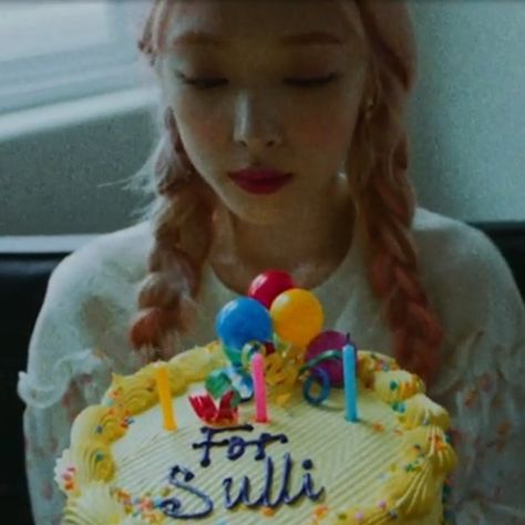 Sulli Choi, Animated Gif, Birthday Cake, Gif, Log In, Cake, Birthday, Twitter