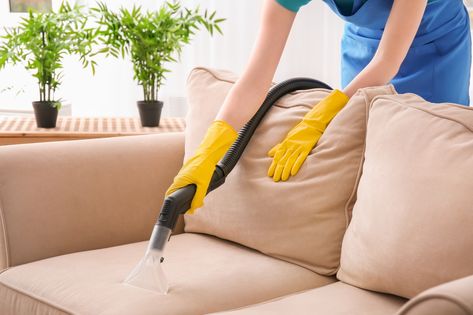 Homemade Upholstery Cleaner, Diy Upholstery Cleaner, Cleaning Upholstered Furniture, Car Upholstery Cleaner, Sofa Cleaning Services, Deep Cleaning Services, Clean Couch, Clean Sofa, Couch Fabric