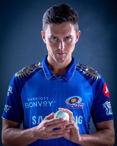 Mumbai Indians on Instagram: “Weather forecast 👉 ⚡️ tonight? 😎 . MI Replica jersey available on ➡️ mumbaiindians.com/shop 🔵 . #OneFamily #MumbaiIndians #MI #Dream11IPL…” Trent Boult, Mumbai Indians Ipl, Virat Kohli Wallpapers, Cricket Update, Hd Wallpaper 4k, Cricket Wallpapers, Mumbai Indians, Funny Cartoon Quotes, Cartoon Quotes