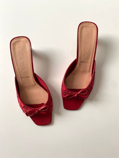 Vintage designer Prada mules, vintage shoes, ballet core, coquete shoes, vintage heels #designervintage #vintageheels #vintageshoes #vintageprada Prada Heels Vintage, Vintage Designer Shoes, Tiptoe Shoes, Carrie Bradshaw Shoes, Prada Mules, Vintage Mules, Aesthetic Heels, 70s Shoes, Prada Heels