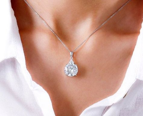 2.50Ct Round Cut Simulated Solitaire Diamond Pendant 14k White Gold Plated Chain Solitaire Diamond Pendant, Cute Selfies Poses, Solitaire Diamond, Gold Plated Chains, Diamond Solitaire, Diamond Pendant, Round Cut, Selfies, Gold Plate