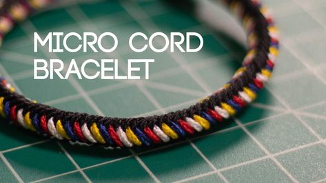 Use micro cord to make this unique bracelet. What looks like a complicated weave is actually two simple steps! Micro Paracord Bracelet, Paracord Clothing, 550 Cord Bracelets, Paracord Bracelet Designs, Round Braid, Paracord Bracelet Tutorial, Paracord Braids, Paracord Diy, Paracord Knots