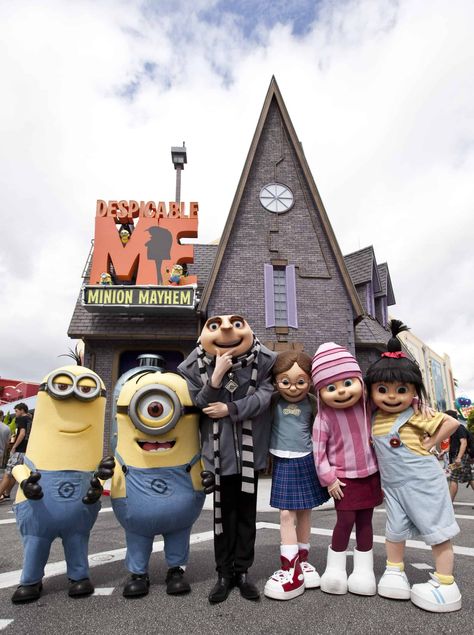 Universal Studios Characters, Universal Studios Orlando Trip, Minion Mayhem, Universal Vacation, Universal Parks, Best Christmas Toys, Disney Rides, Universal Studios Florida, Disney Orlando