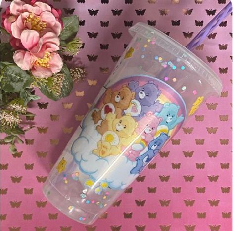 Care Bear Tumbler Cups, Care Bear Tumbler, Cute Tumbler Cups, Care Bears Aesthetic, Care Bears Party, Cup Vinyl, Care Bears Birthday Party, Starbucks Cup Art, Care Bears Vintage