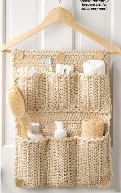 Nice and easy to crochet, craft idea for home organization and storage in the bathroom. Gives your bathroom natural look) Koti Diy, Crochet Organizer, Confection Au Crochet, Crochet Storage, Pola Amigurumi, Door Organizer, Crochet Home Decor, Crochet World, Crochet For Home