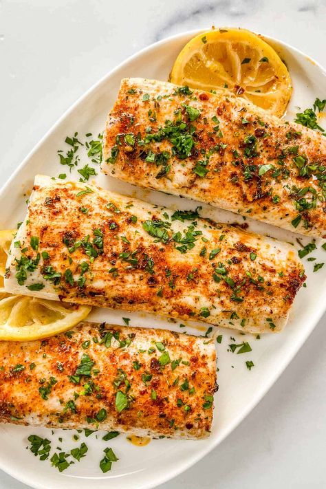 This delicious baked mahi mahi recipe is ready in just over 20 minutes! It's easy to make and a tastes phenomenal. Bake Mahi Mahi Oven, Mahi Mahi Recipes Baked, Mahi Recipes, Baked Mahi Mahi, Mahi Mahi Recipe, Mahi Mahi Fish, Mahi Mahi Recipes, Mahi Fish, Grilled Halibut