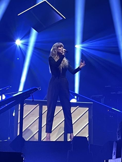 Taylor Swift Bon Iver, Taylor Swfit, Midnights Era, Blonde Cat, Taylor Swift Facts, Bon Iver, All About Taylor Swift, Taylor Swift Videos, Fancy Cars