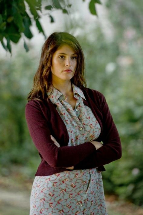 Gemma Arteton, Gemma Artenton, Celebrity Film, Prince Of Persia, Gemma Arterton, Dress With Cardigan, Celebrity Photos, Aesthetic Wallpaper, Celebrities Female