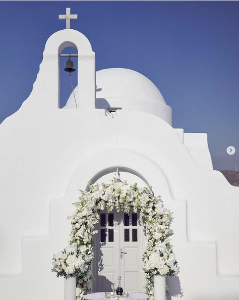 If You’re Thinking of Getting Married in Greece You Need To Know This H.e.r Style, Married In Greece, Greek Islands Wedding, Mykonos Wedding, Catholic Wedding Ceremony, Luxury Plan, Orthodox Wedding, Wedding In Greece, Religious Wedding