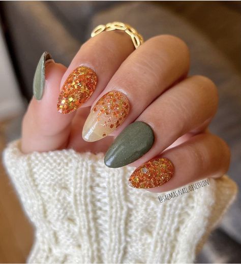 Fall Short Almond Nails Ideas, November Nails Fall Almond, Short Fall Almond Nails, Orange Fall Nail Designs, Summer Dip, Stiletto Nails Short, Short Stiletto, Revel Nail, Fall Gel Nails