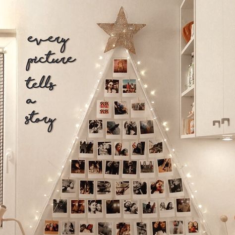 10.6k Likes, 81 Comments - HOAGARD™ (@hoagard) on Instagram: “What was your best moment of 2020?🎄You can collect your best moments like this. #hoagard” Polaroid Christmas Tree, Christmas Polaroid, Creative Office Decor, Every Picture Tells A Story, Polaroid Wall, Best Moments, Merry Little Christmas, House Interior Decor, Christmas Deco