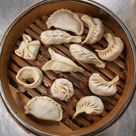 Mandu Recipe Korean, Mandu Dumplings, Mandu Recipe, Best Korean Food, Recipe Korean, Korean Recipes, Food Stickers, Top Chef, Korean Food