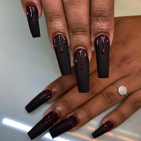 Black Halloween Nail Designs Coffin, Blood Nails Design, Halloween Nails Blood Drip, Halloween Nails Blood, Blood Drip Nails, Red Matte Nails, Blood Nails, Black Halloween Nails, Cross Nails