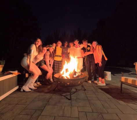 my fav people ever,, halloween party bonfire Fall B Day Party Ideas, Bonfire Party Outfit, B Day Party Ideas, Bonfire Birthday, Day Party Ideas, Birthday Things, Bonfire Party, 15 Birthday, Teen Life