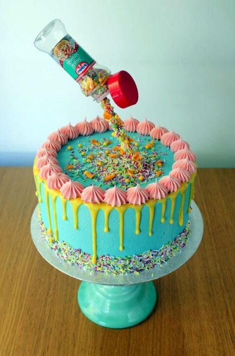 magnificent-birthday-cake-designs-for-kids-26 Birthday Cake Diy, Anti Gravity Cake, Gravity Defying Cake, Gravity Cake, Mini Torte, Pastel Cupcakes, Cake Diy, Diy Cake, Drip Cakes