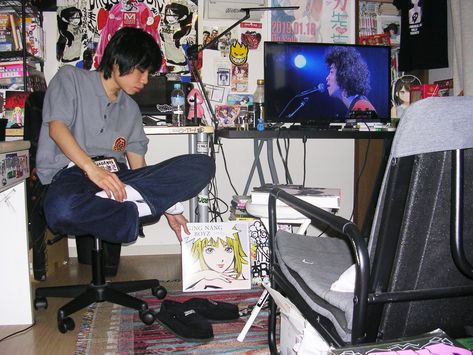 Jun Inagawa, Tech Room, Music And Fashion, San Diego Living, Messy Room, Computer Room, Aesthetic Japan, Japanese Aesthetic, Room Inspiration Bedroom