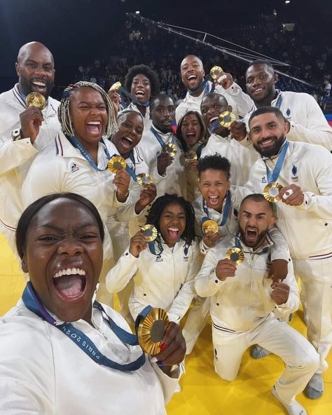 JO 2024 🥇 Équipe de France Inspirational People, Lady And Gentlemen, Judo, Olympic Games, Basketball, Paris, France, Celebrities, Sports