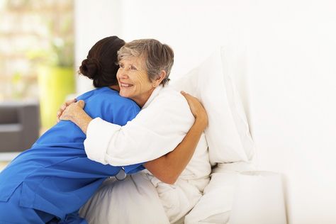 Starting hospice care can be a difficult decision, but the benefits for terminally ill patients and their family members are undeniable. A caregiver shares how hospice provided compassionate end-of-life care and pain management for both her parents. Elderly Home Care, Spiritual Care, Home Care Agency, Paz Mental, Hospice Care, Elderly Home, Medical Tourism, Nursing Care, Life Care