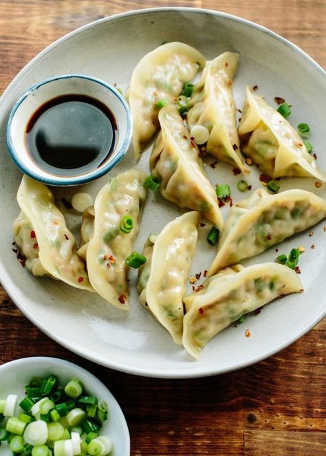 How To Make Pork Dumplings — Cooking Lessons from The Kitchn | The Kitchn Dumpling Dinner, Recipes Dumplings, Pork Dumplings, Steamed Dumplings, Pork Dumpling, Mapo Tofu, Makanan Diet, Smitten Kitchen, Dumpling Recipe