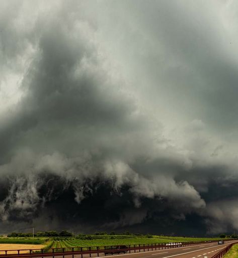 Storm Astethic, Moody Sky