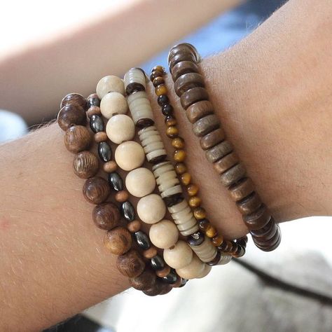 . Beaded Gifts, Wooden Beaded Bracelets, Making Bracelets With Beads, Bracelets Ideas, Mens Bracelets, Bracelets Beaded, Trending Bracelets, Wooden Bracelet, Small Beads