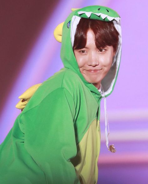 BTS JHOPE ‬˘͈ᵕ˘͈ on Instagram: “q: which one... dino or bunnie” Jhope Selca, Jhope Instagram, Bts Jhope, My Hope, M J, J Hope, Bts, Instagram Post, Green