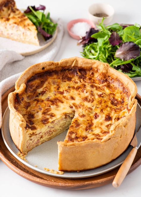 Quiche Lorraine is the ultimate savory pie. Get step-by-step instructions to make this elegant, rich, custardy French dish in your home kitchen. Mini Quiche Lorraine, French Quiche, Classic Quiche Lorraine, Classic Quiche, Keto Quiche, Quiche Lorraine Recipe, Quiche Recipes Easy, Mini Quiche, Crustless Quiche