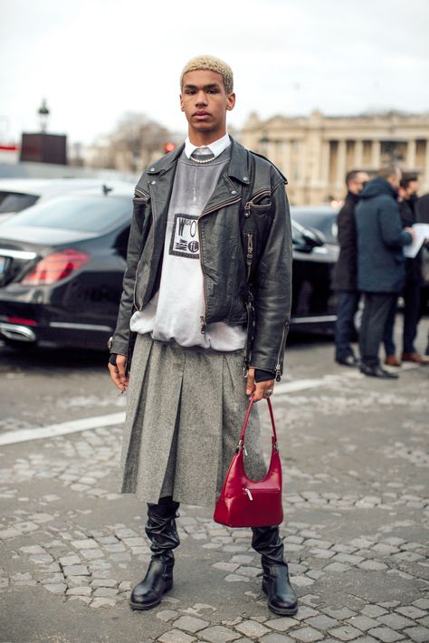 La jupe adoptée par le danseur Iman Delbois lors de la Fashion Week parisienne. Jaden Smith, La Fashion Week, Christian Siriano, La Fashion, Brad Pitt, Mode Fashion, Britney Spears, Paris Fashion Week, Fashion Week