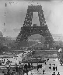 La Torre Eiffel pudo ser catalana? | Ideal Pics Of Italy, Liberation Of Paris, Tour Eiffel Paris, Gustave Eiffel, Paris Tour Eiffel, Rare Historical Photos, Best Vacation Destinations, Vintage France, Leo Tolstoy