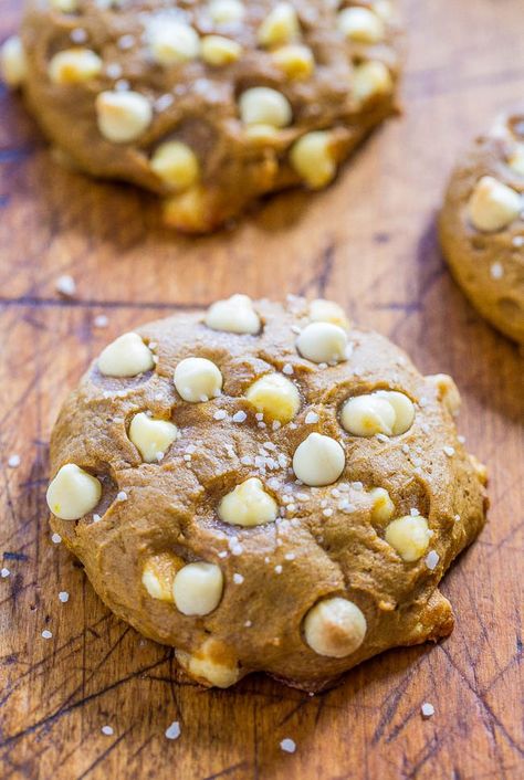 Soft Pumpkin White Chocolate Chip Cookies - Averie Cooks White Chocolate Cookie Recipes, Pumpkin White Chocolate, White Chocolate Blondies, Macadamia Nut Cookies, Averie Cooks, Cookies Soft, White Chocolate Macadamia, White Chocolate Chip, White Chocolate Chip Cookies