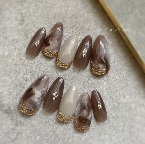 Ongles Design, Accessorizing Outfits, Chic Nail Designs, Custom Press On Nails, Vintage Nails, Marble Nail Art, Edgy Nails, Classy Acrylic Nails, Soft Nails