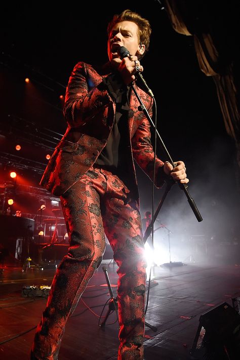 Harry Styles Suits, Harry Styles Live On Tour, Harry Styles Aesthetic, Camila Morrone, Harry Styles Live, Radio City Music Hall, Harry Styles Wallpaper, Harry Styles Pictures, Family Show