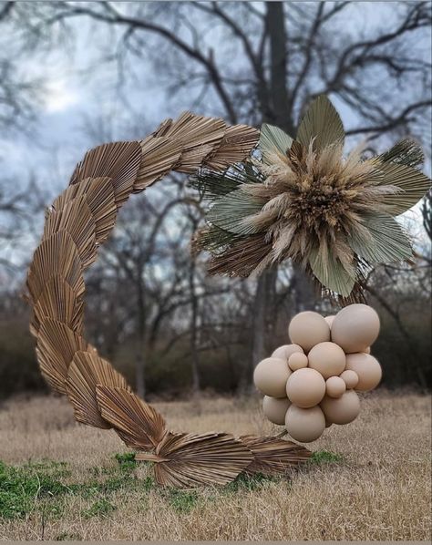 Boho Chic Flower Centerpieces, Boho Birthday Decor, Yellow Weddings, Boho Backdrop, Boho Wedding Decor, Deco Champetre, Macrame Wedding, Traditional Wedding Decor, Boho Party