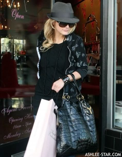 celebrities with yves saint laurant bags | RUNWAY AND CELEBRITY FASHIONS: YVES ST LAURENT YSL CROC TRIBUTE BAG Bags Runway, Yves Saint Laurant, Ysl Tribute, Yves St Laurent, St Laurent, Hot Bags, Fashion Aesthetic, Desi, Celebrity Style