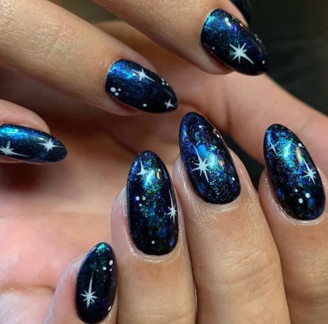 Galaxy Nails Designs - 25+ Magical Manicures - Emerlyn Closet Bonfire Nails, Galactic Nails, Cosmic Nails, Galaxy Nail, Galaxy Nail Art, Snail Art, Witchy Nails, Space Nails, Sky Nails