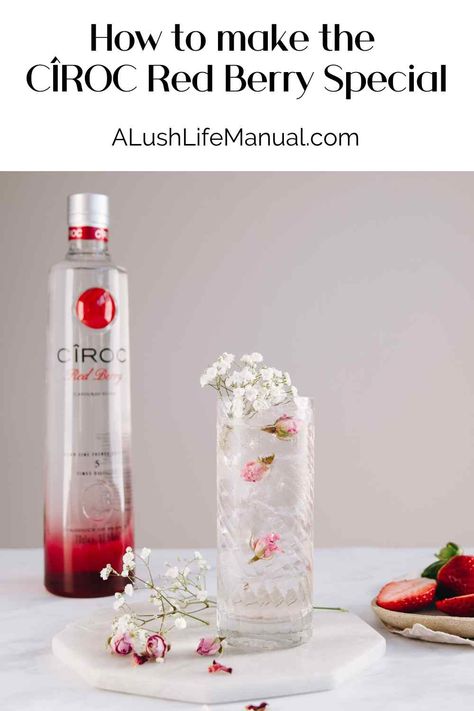 An easy cocktail recipe using the Cîroc Red Berry vodka. Simple and summery, fresh and light - perfect for those picnics! #Easy #Recipe #Cocktail #RedBerry #Vodka #Cîroc #Spritz Ciroc Berry Drinks Recipe, Red Berry Ciroc Drinks Recipes, Red Berry Vodka Drink Recipes, Ciroc Red Berry Drinks Recipes, Cocktails Recipes Vodka, Ciroc Drinks, Easy Cocktail Recipe, Vodka Recipes Drinks, Elderflower Cordial