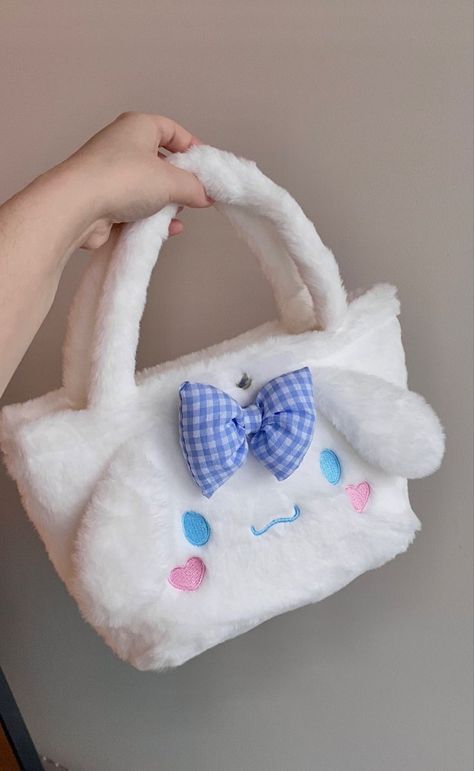 Cinamoroll Tote 🦋 Cinnamonroll Sanrio Bag, Cinamoroll Plush, Sanrio Purse, Fluffy Bags, Kawaii Handbags, Things To Gift, Sanrio Backpack, Aesthetic Sanrio, Sanrio Bags