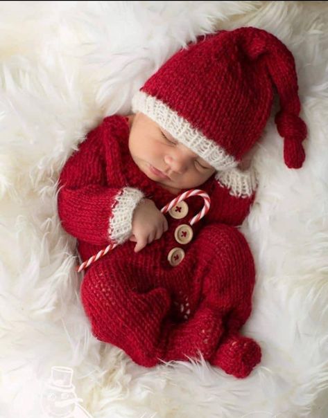 Long Sleeved Outfit, Christmas Baby Photoshoot Ideas, Christmas Baby Photoshoot, Baby Christmas Photoshoot, Newborn Christmas Pictures, Newborn Christmas Photos, Christmas Baby Pictures, Santa Pajamas, Baby Christmas Photos