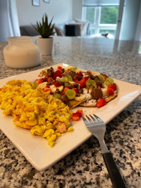 Fake Breakfast Photos, Meal Prep Asthetic Picture, Rice Astetic, Breakfast In Germany, Rice And Meat Aesthetic, Chicken And Rice Aesthetic, Germany Food, Healthy Food Menu, Chill Photos