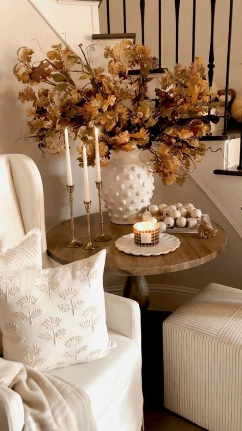 Fall Decor Ideas For Entryway, Fall Home Interior Decor, Fall House Decor Indoor Neutral, Fall Elegant Decor, Fall Floor Decor, Fall Decor Elegant, Fall End Table Decor Living Room, Autumn Decor Ideas 2023, Side Table Fall Decor Living Room