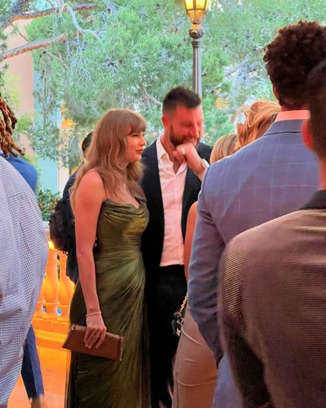 Taylor Swift Fans Are Losing It After New Pics Show Travis Kelce Grabbing Taylor Swift's Backside At Las Vegas Gala: The 'Hand Placement!' | SHEfinds Travis Taylor, Charity Gala, The Fall Guy, Young Celebrities, Jessica Biel, Celebrity Kids, Travis Kelce, Charity Event, Taylor Swift Fan