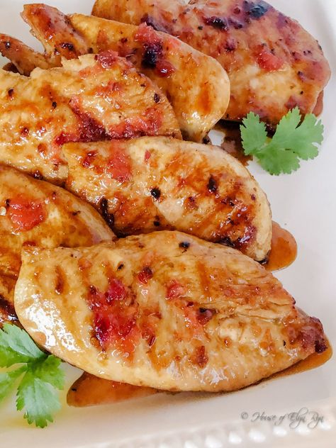 White dinner plate with chicken breast and plum sauce with a side of rice. Plum Chicken Recipe, Chicken And Plum Recipes, Chicken With Plum Sauce, Plum Sauce Recipe Chinese Easy, Plum Sauce Chicken, Plum Salsa, Plum Chicken, Spicy Plum Jam, Plum Jam Without Pectin