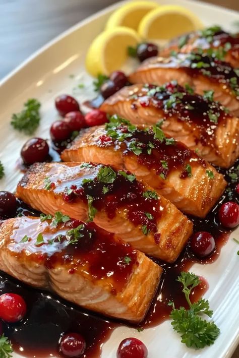 Cranberry Honey Glazed Salmon, Christmas Baked Salmon, Cranberry Orange Salmon, Salmon Christmas Dinner Sides, Salmon Christmas Dinner, Holiday Salmon, Candied Salmon, Pretty Meals, Brown Sugar Glazed Salmon