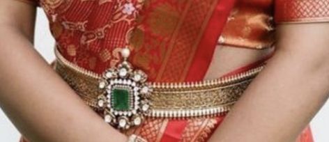 Gold Hip Belt, Vaddanam Designs Gold Indian, Vaddanam Designs Gold, Kamarbandh Jewellery, Hip Chains, Hip Belts, Vaddanam Designs, Kids Gold Jewelry, Indian Engagement