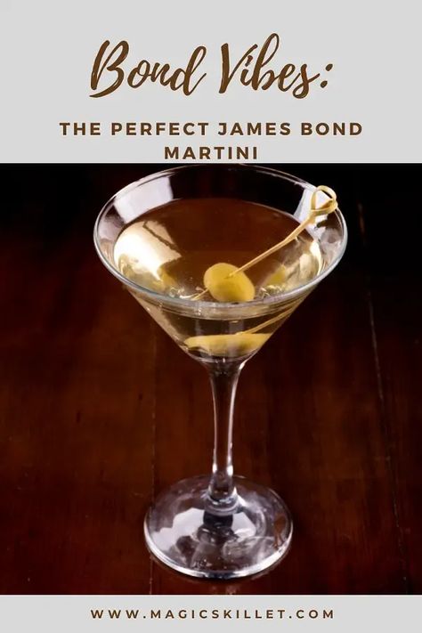 James Bond Martini, Bond Party, James Bond Party, James Bond Style, Shaken Not Stirred, Mixed Drinks Alcohol, Drinks Cocktails, Martini Recipes, How To Craft