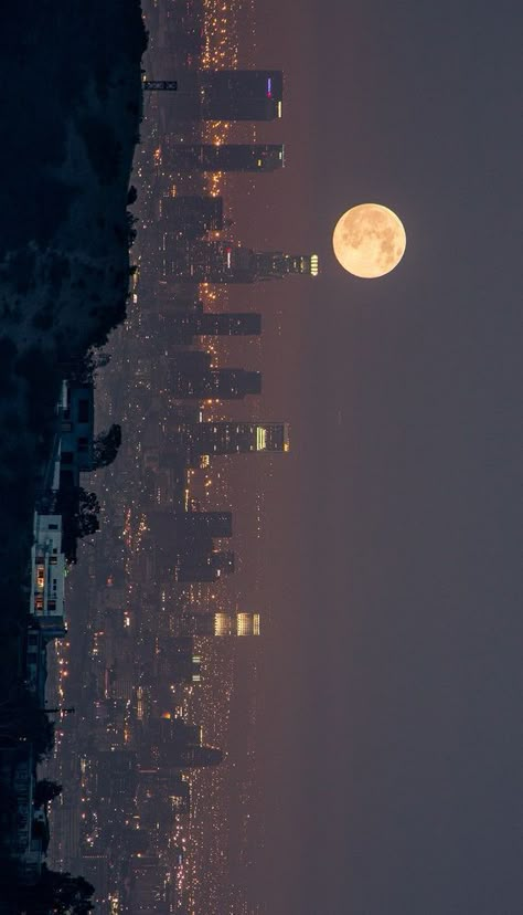 Landscape Posters Aesthetic, Sky Aesthetic Landscape Background, City Night Laptop Wallpaper, Wallpaper Backgrounds Aesthetic Vintage Pc, Landscape Wallpaper Aesthetic Landscape Wallpaper, Rain Aesthetic Wallpaper Laptop, Moon Background Landscape, Cute Landscape Wallpapers, Pc Background Aesthetic Vintage